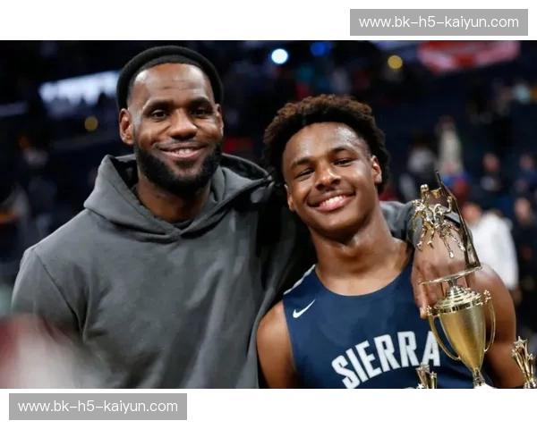 铁血与繁华的交锋:当克利夫兰骑士撞上洛杉矶快船,谁才是时代的破局者? 铁血与繁华的交锋:当克利夫兰骑士撞上洛杉矶快船,谁才是时代的破局者?